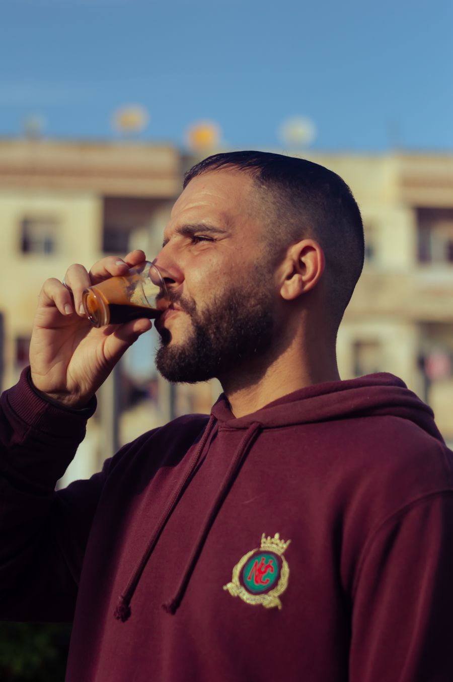 Cliente Natural Hubb tomando RYZE